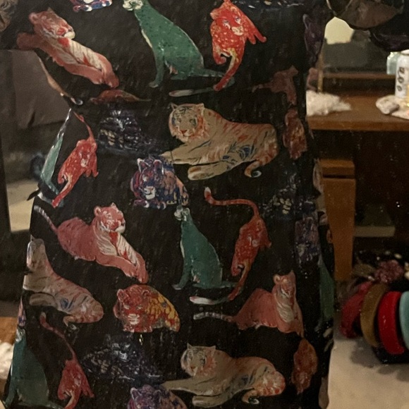 Zara tiger dress. - Picture 3 of 3